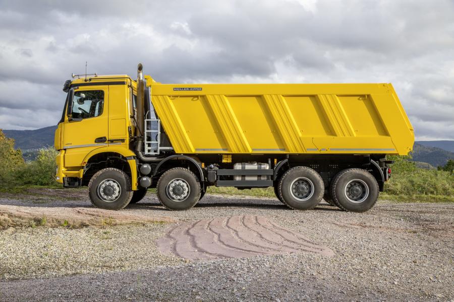  Mercedes-Benz Arocs 4151 K 8x8/4 Meiller Hinterkipper 2017 года  (фото 8 из 19)